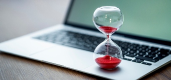 Hourglass On Laptop (1)